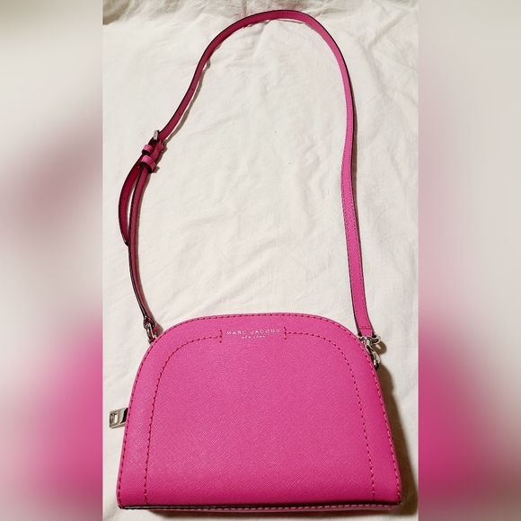 Marc Jacobs Handbags - NWOT Marc Jacobs Playback Pink Crossbody